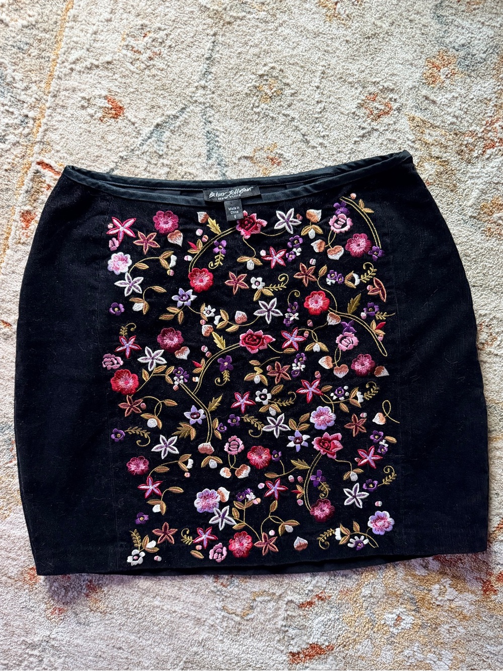 Vintage VTG Betsey Johnson Corduroy Skirt with Silk Floral Embroidery | Size 6